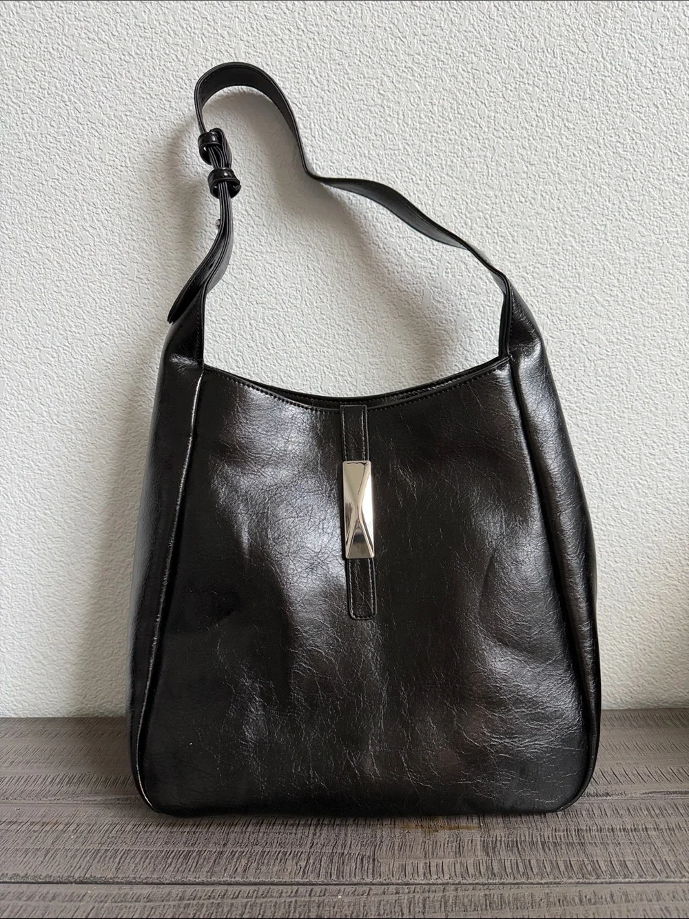 INC International Concepts Salee Glazed Shoulder Bag NWOT